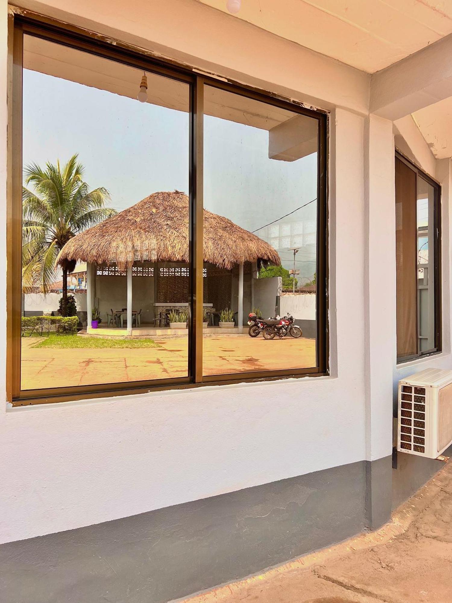 Paloma Guest House Kenema Extérieur photo